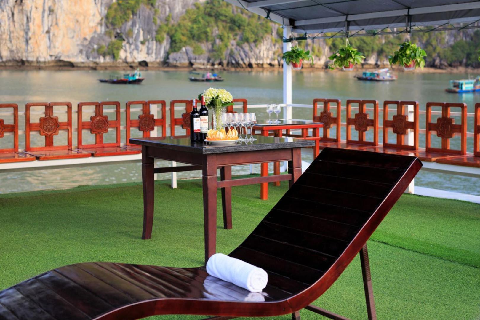 Cozy Bay Classic Cruise Hạ Long Exterior foto