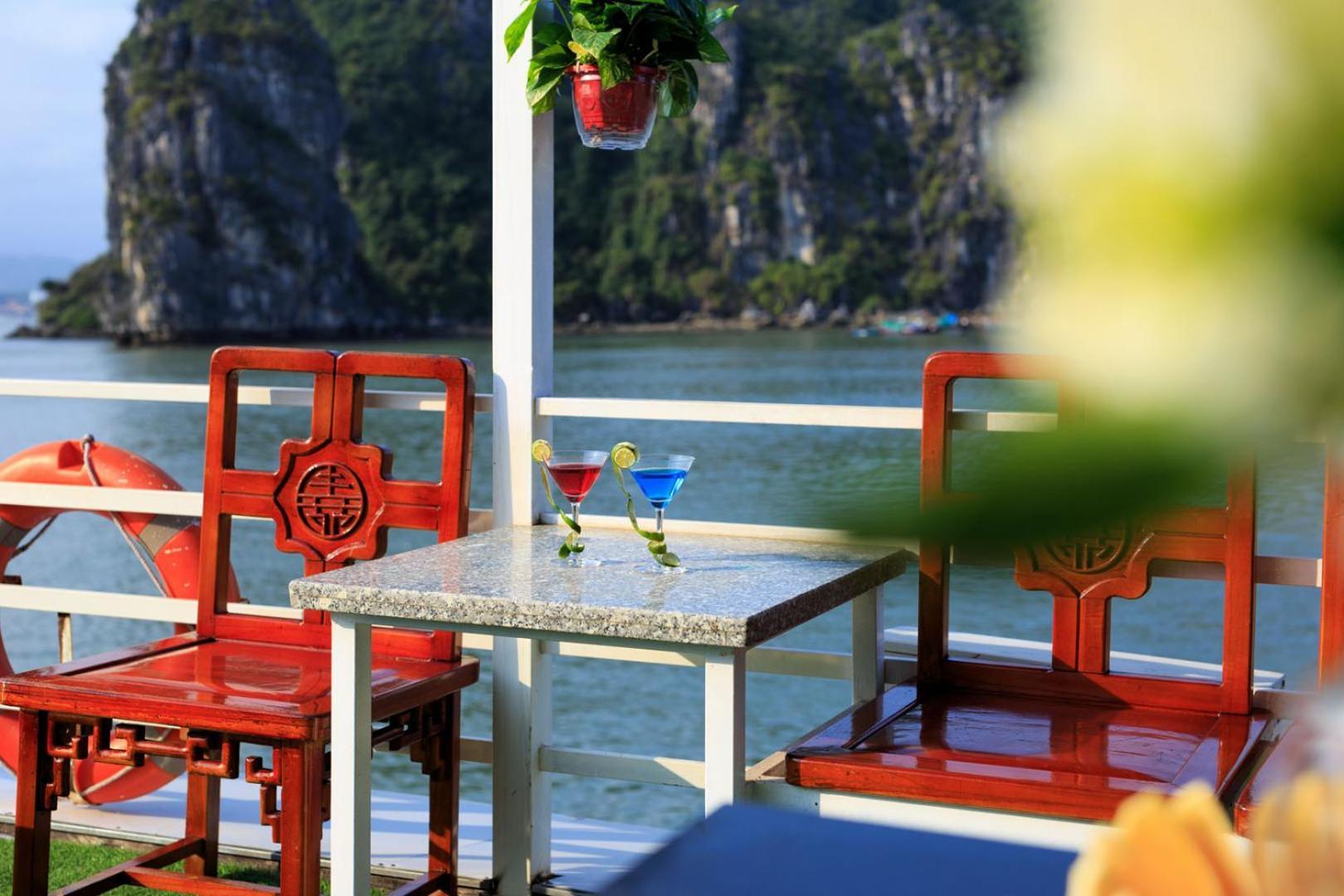 Cozy Bay Classic Cruise Hạ Long Exterior foto