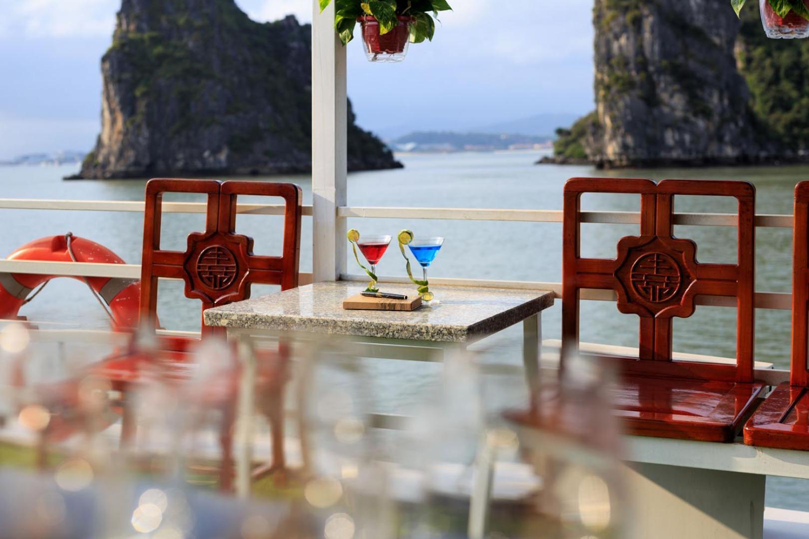 Cozy Bay Classic Cruise Hạ Long Exterior foto